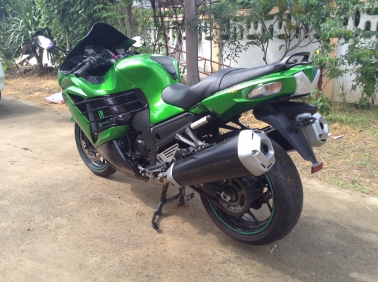 ธารนนทบุรี//ขาย kawasaki Ninja zzr1400 ปี2012 เดิมๆสวยๆ  เครื่องสมบูรณ์ ระบบไฟสมบูรณ์ทุกจุด เอกสารอินวอยท์