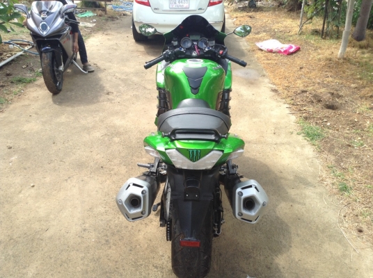 ธารนนทบุรี//ขาย kawasaki Ninja zzr1400 ปี2012 เดิมๆสวยๆ  เครื่องสมบูรณ์ ระบบไฟสมบูรณ์ทุกจุด เอกสารอินวอยท์