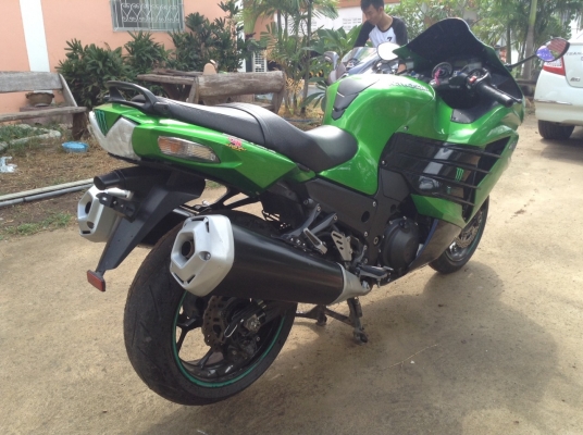 ธารนนทบุรี//ขาย kawasaki Ninja zzr1400 ปี2012 เดิมๆสวยๆ  เครื่องสมบูรณ์ ระบบไฟสมบูรณ์ทุกจุด เอกสารอินวอยท์