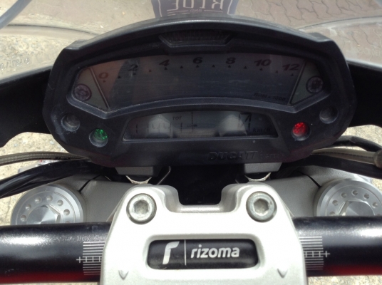 ธารนนทบุรี//ขาย ducati monster 795 สวยๆซักคันครับ เครื่องสมบูรณ์ท๊อกมาตามมือ ระบบไฟสมบูรณทุกจุด เอกสารทะเบียนแท้พร้อมชุดโอนครับ ธารนนทบุรี//ขาย ducati monster 795 สวยๆซักคันครับ เครื่องสมบูรณ์ท๊อกมาตามมือ ระบบไฟสมบูรณทุกจุด เอกสารทะเบียนแท้พร้อมชุดโอนครับ