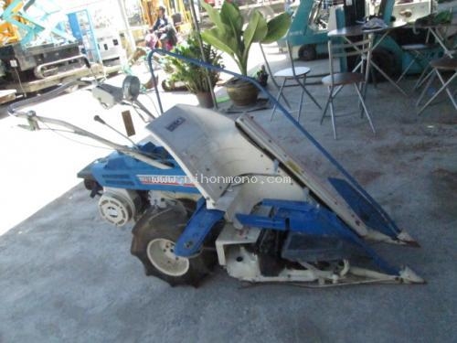 รถเกี่ยวข้าวเดินตาม !!!!    ISEKI     RX310  รหัสสินค้า : 14001768     หรือเพิ่มเติมไดที่ www.nihonmono.com