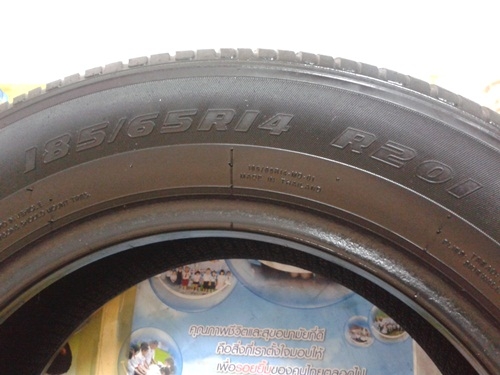 ยาง,185-65-14 DEESTON R201 สภาพดีไม่ปะหนึ่งเส้น 300 ยาง,185-65-14 DEESTON R201 สภาพดีไม่ปะหนึ่งเส้น 300