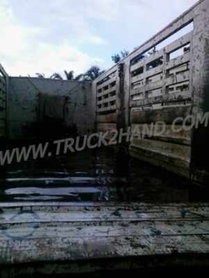 กระบะคอกเหล็ก ยาว 6.80 เมตร กว้าง 2.40 เมตร สูง 2 เมตร