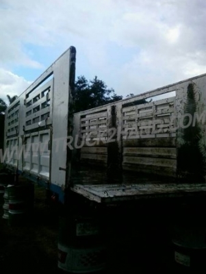 กระบะคอกเหล็ก ยาว 6.80 เมตร กว้าง 2.40 เมตร สูง 2 เมตร