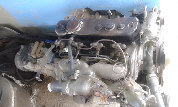 เครื่องหกล้อ isuzu115(พร้อมเกีย) เครื่องหกล้อ isuzu115(พร้อมเกีย)