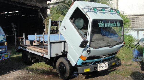 ISUZU NKR เทรลเลอร์บรรทุกแม็คโค เครื่อง4BE1(110แรง)เพาเวอร์ รถสวยมาก ดาวน์65000ผ่อน5900/48เดือน