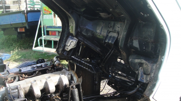 ISUZU NKR เทรลเลอร์บรรทุกแม็คโค เครื่อง4BE1(110แรง)เพาเวอร์ รถสวยมาก ดาวน์65000ผ่อน5900/48เดือน