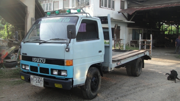 ISUZU NKR เทรลเลอร์บรรทุกแม็คโค เครื่อง4BE1(110แรง)เพาเวอร์ รถสวยมาก ดาวน์65000ผ่อน5900/48เดือน