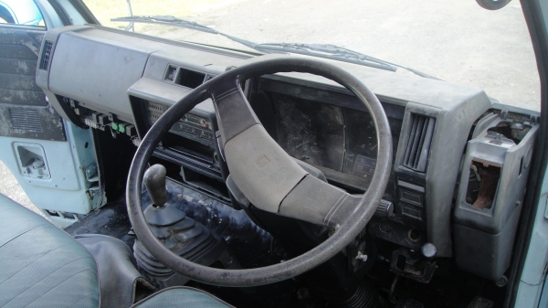 ISUZU NKR เทรลเลอร์บรรทุกแม็คโค เครื่อง4BE1(110แรง)เพาเวอร์ รถสวยมาก ดาวน์65000ผ่อน5900/48เดือน