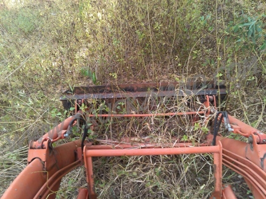 ชุดบุ้งกี๋ยกของยันมาร์ 53 แรง ยกสูงได้ประมาณ 2.5 เมตร ชุดบุ้งกี๋ยกของยันมาร์ 53 แรง ยกสูงได้ประมาณ 2.5 เมตร