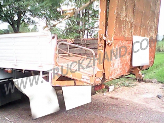 HINO 6 ล้อ  สมอทอง สภาพพร้อมใช้งาน