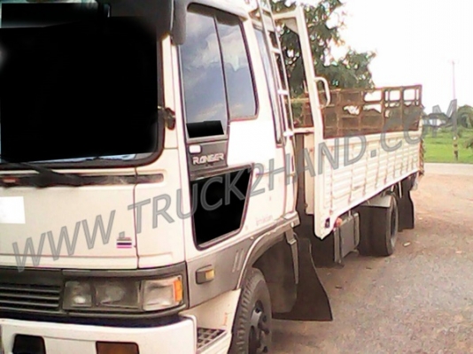 HINO 6 ล้อ  สมอทอง สภาพพร้อมใช้งาน