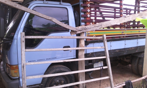 ขาย 6 ล้อ อิซูซุ NPR66LX5  เครื่อง 120 แรงหลังเอฟปี 39