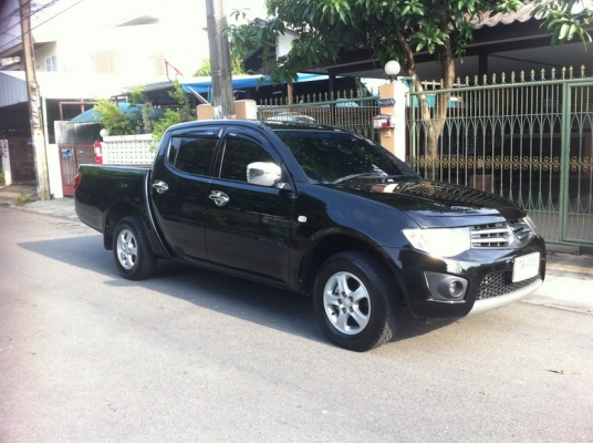 ขายรถTRITON ปี12 4 ประตู วิ่ง48xxx สภาพดีครับ