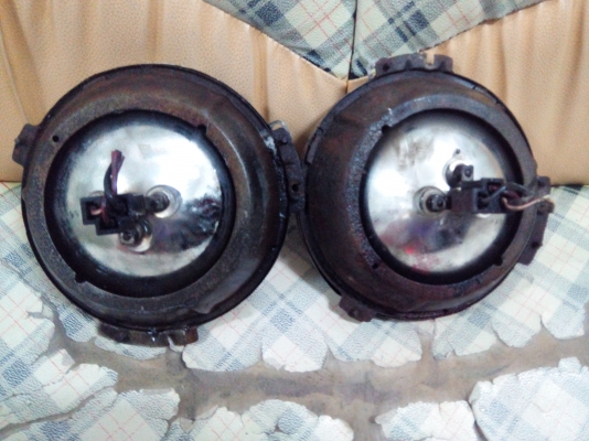 ขายไฟหน้าขายไฟหน้าดัทสัน B310 1คู่