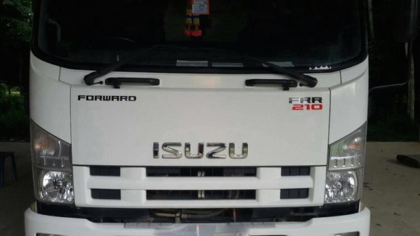 รถอีซูซุ 6 ล้อดั้ม FRR 210 แรงม้า. ปี 52 ( รถวิ่ง 1xx,xxx กม. ) สนใจติดต่อ 081 - 6079515 รถอีซูซุ 6 ล้อดั้ม FRR 210 แรงม้า. ปี 52 ( รถวิ่ง 1xx,xxx กม. ) สนใจติดต่อ 081 - 6079515