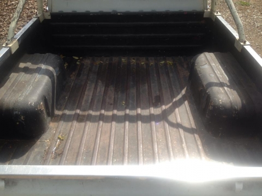 ขายมาสด้า1000ทะเบียนโอน