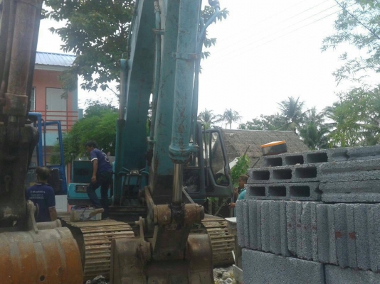 KOBELCO 200-3พร้อมไลน์หัวแย็ค