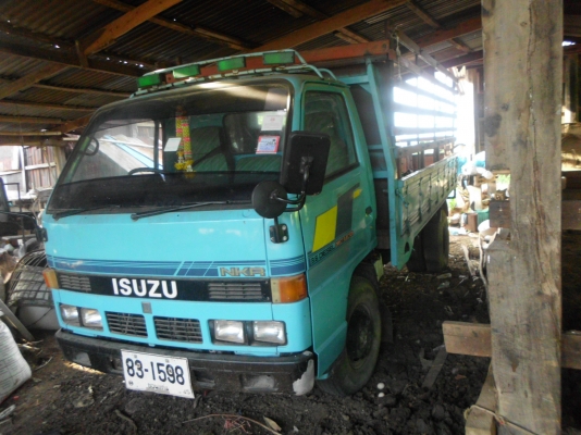 ขาย 6 ล้อ อิซูซุ NKR เครื่อง 110 แรง