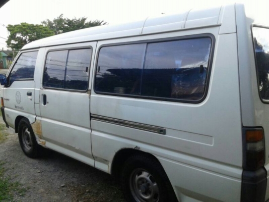 Mitsu L300 รถขับได้ เครื่องดีเซล สีขาวเดิมๆ เบาะครบ มีทะเบียนครับ