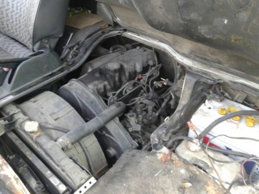 Mitsu L300 รถขับได้ เครื่องดีเซล สีขาวเดิมๆ เบาะครบ มีทะเบียนครับ