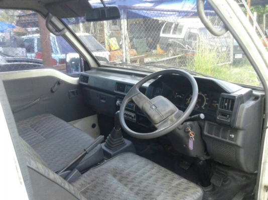 Mitsu L300 รถขับได้ เครื่องดีเซล สีขาวเดิมๆ เบาะครบ มีทะเบียนครับ