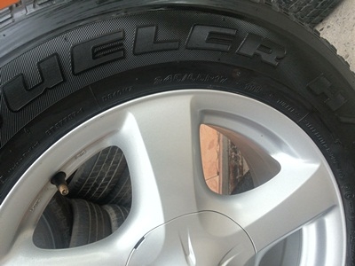 ขายล้อแม็กISUZU All New ขอบ17พร้อมยาง245/65/17 ปี12 4 ล้อ