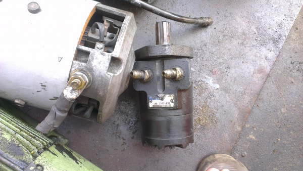 Sell> ขายมอเตอร์ ไฮดรอลิค ถอดออกมาจากรถโฟล์คลิฟท์ไฟฟ้า จัดส่งทั่วประเทศครับ