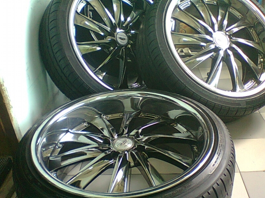 VIP NAYA 245-35-20 พร้อมยางครบชุด 4 วง