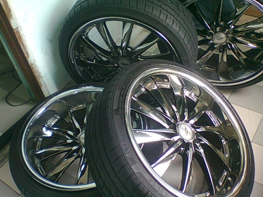 VIP NAYA 245-35-20 พร้อมยางครบชุด 4 วง