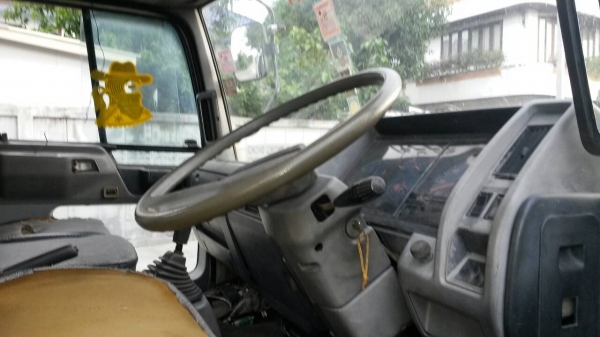 ขายรถฮีโน่ HO7D 195แรง เจ้าของร้อนเงินอยากขายครับ เครื่องดีมากแน่นๆติดง่าย แซสซีไม่ผุสวยทั้งเส้น รถดีครับรับประกันทะเบียนพร้อม ขายถูก 490000 บาทเท่านั้น