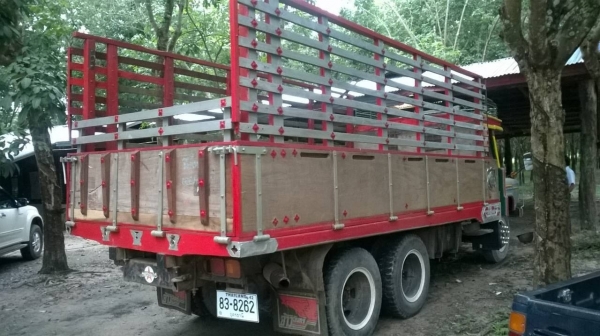 ขายรถสวยครับเผื่อมีใครสู้ราคา 10 ล้อหัวยาวเพลาเดียว เครื่อง 6BF1 185 แรงม้า คัสซีสวยจัด นอกนั้นเดิมทุกอย่าง ทะเบียนเต็มพร้อมโอน ขายรถสวยครับเผื่อมีใครสู้ราคา 10 ล้อหัวยาวเพลาเดียว เครื่อง 6BF1 185 แรงม้า คัสซีสวยจัด นอกนั้นเดิมทุกอย่าง ทะเบียนเต็มพร้อมโอน