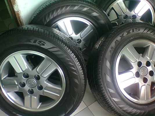 แม็กซ์ VIGO พร้อมยางสภาพป้ายแดง