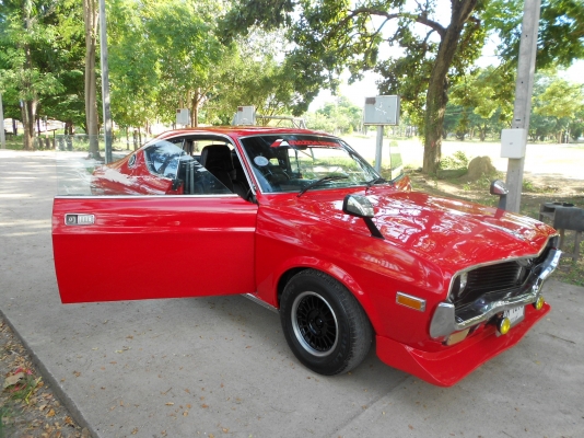 มาสด้า 929  2 ประตู หน้ายักษ์  แนวคลาสสิค