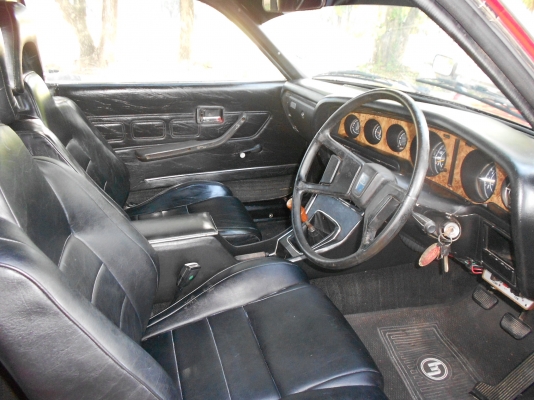 มาสด้า 929  2 ประตู หน้ายักษ์  แนวคลาสสิค