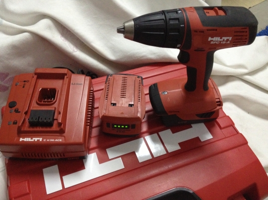 ชุดสว่านไร้สาย Hilti 21.6V มีสว่านกับสว่านไขควงกระแทกแบ็ตลิเทียม2ก้อนและกล่องพลาสติค