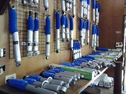 รับแก้ปัญหาช่วงล่าง รถกระบะ Mazda by Shock Profender