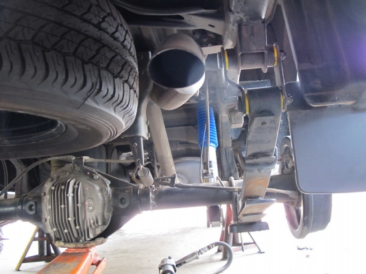 รับแก้ปัญหาช่วงล่าง รถกระบะ Mazda by Shock Profender