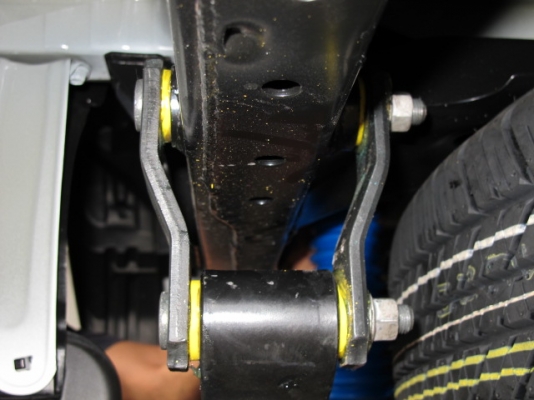 รับแก้ปัญหาช่วงล่าง รถกระบะ Navara by Shock Profender รับแก้ปัญหาช่วงล่าง รถกระบะ Navara by Shock Profender