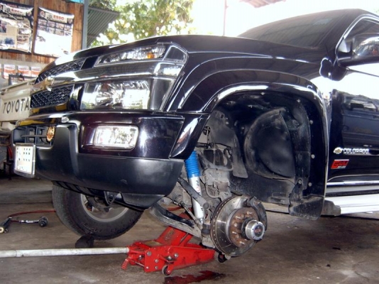 รับแก้ปัญหาช่วงล่าง รถกระบะ Chevrolet by Shock Profender