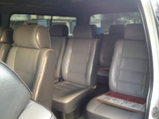 ขายรถตู้ Toyota  2002 เดือน ธันวาคม เครื่อง 2 J ติดแก๊สลงเล่ม เกียร์ออร์โต้ 188,000 บาทติดต่อ คุณเอ๋ 092-6356419