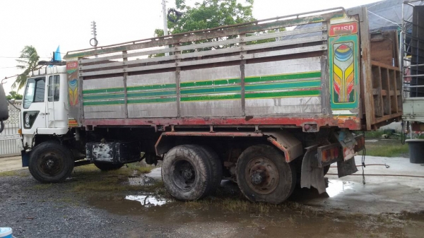 -มิตซูดั้มเพลาเดียว.กะบะเนียม.ไม่มีเครื่องเกียร์อย่างอื่นครบ.ขายตามสภาพครับ-มัดจำแล้วครับ-