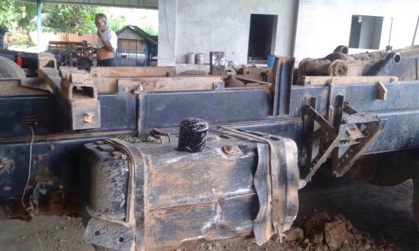 ขายรถบรรทกุสิบล้อหัวแชสซี Mitsubishi turbo ซีเรียล 4,0xx เครื่องเดิม 6D16 turbo - 220 แรง สภาพเดิมๆ ตามรุ่น ทะเบียนพร้อม