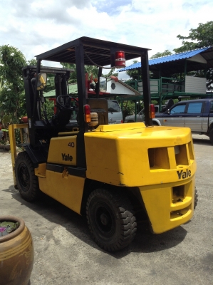+++ ขายโฟล์คลิฟท์  YALE  FD40  ขนาด  4  ตัน  เครื่องยนต์ดีเซล  เสา  3  เมตร  เกียร์ออโตเมติค  งา 1,070  มม.  ยางตัน    (รถพร้อมใช้  สภาพดีครับ)