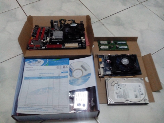 ขายครับ ATI 7700 CPU คอทู เมนบรอด 775 เเรม 2GB DDR2 บัส 800