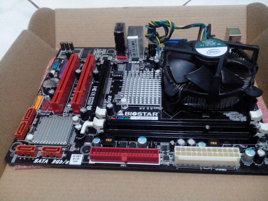 ขายครับ ATI 7700 CPU คอทู เมนบรอด 775 เเรม 2GB DDR2 บัส 800