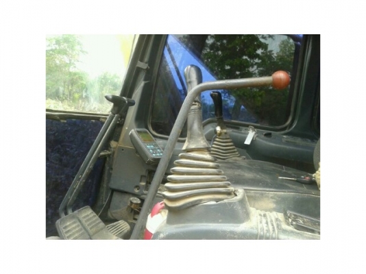 ขายKOMATSU PC200-6 เครื่องดี เอวแน่น แอร์เย็น ไฟฟ้าค้าเต็ม โซ่ดี ช่วงล่างดี บูมอาร์มดี ไม่โหลด ปั้มแรง ทำงานเร็ว เอกสารเล่มทะเบียนพร้อมโอน สนใจโทร090-8588220คุณนะ ID:narong498 หรือwww.truck.in.th/498