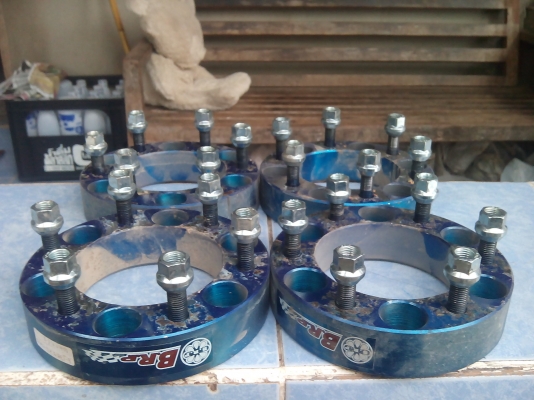 ขายเหมาอะเดปเตอร์ 1.5 นิ้ว 6 ออก 6  สีน้ำเงินจำนวน 4 อัน ขาย 2200 บาท