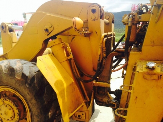 รถตัก MITSUBISHI แขนยาว ตัก 2.5 คิว เครื่องหกสูบ แบบเอวอ่อน.