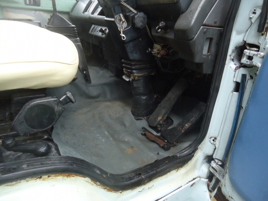 ขายด่วนรถ6ล้อร็้อกกิ้เครีอง6BG1เทวโบอินเตว210แรงม้าสวยมาก